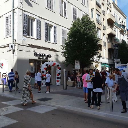Cannes Riviera Bagian luar foto