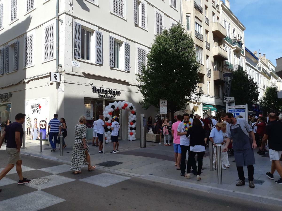 Cannes Riviera Bagian luar foto